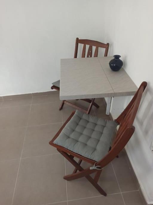 Δίκλινο Δωμάτιο Δονούσα Με Εξαιρετικό Μπαλκόνι 外观 照片